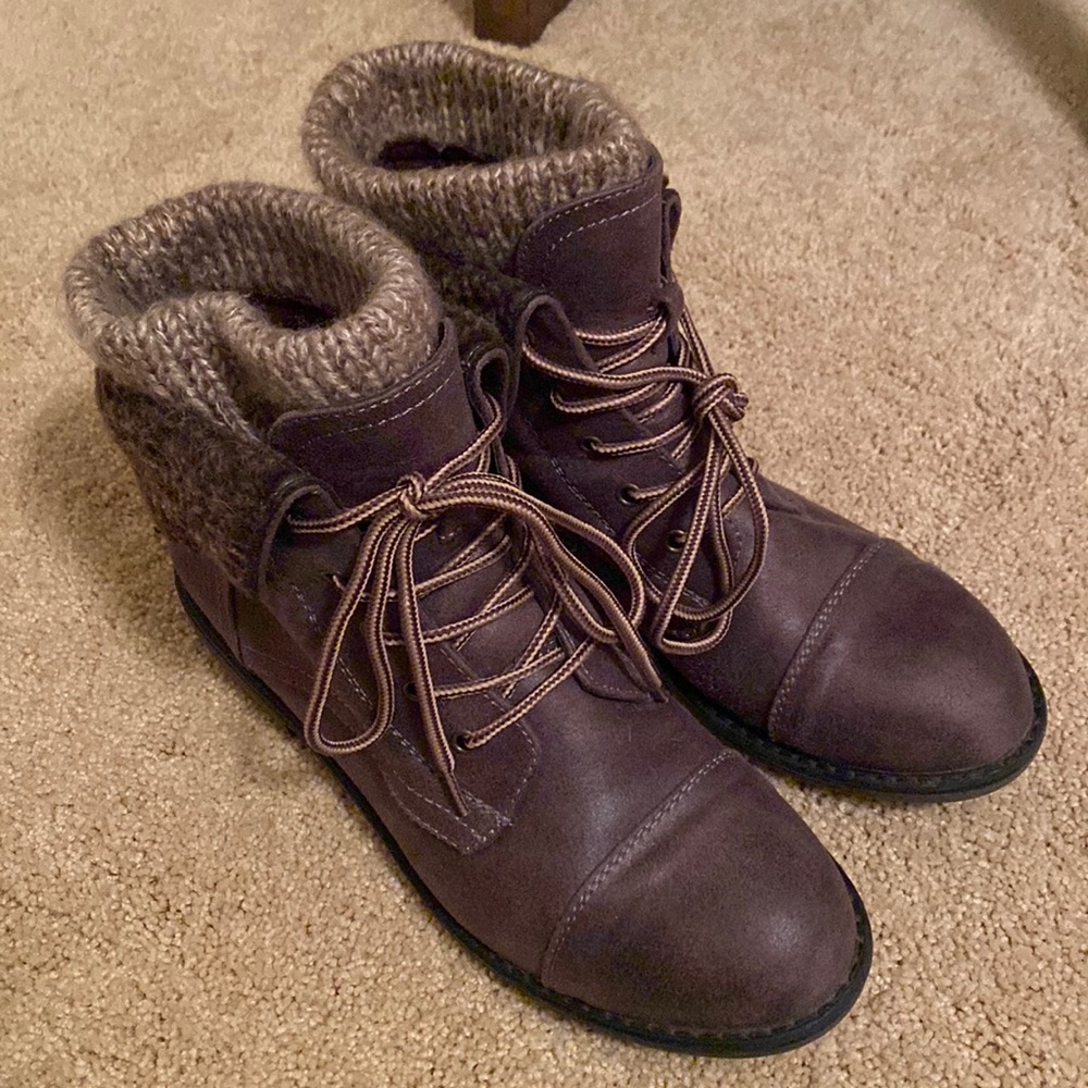 Cliffs by White Mountain boots